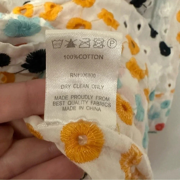 Mary V's Women's 3/4 Sleeve Multicolored Embroidered Floral Button Up GUC - Picture 9 of 11